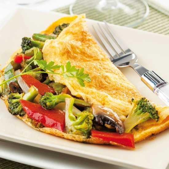 omelet with vegetables