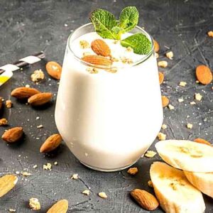 How to make smoothies with almond milk