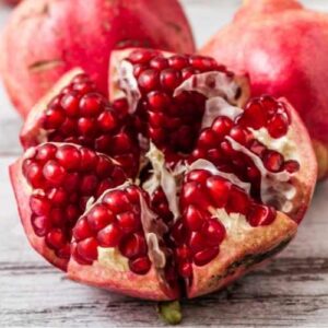How to cut a pomegranate Easy Step by step?